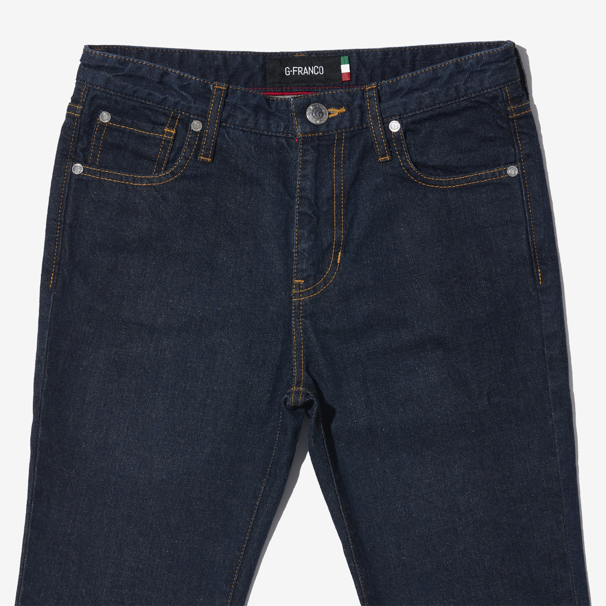G-FRANCOのレディースジーンズ、SLIM TAPERED（スリムテーパード）Indigo（インディゴ）の正面からのアップ