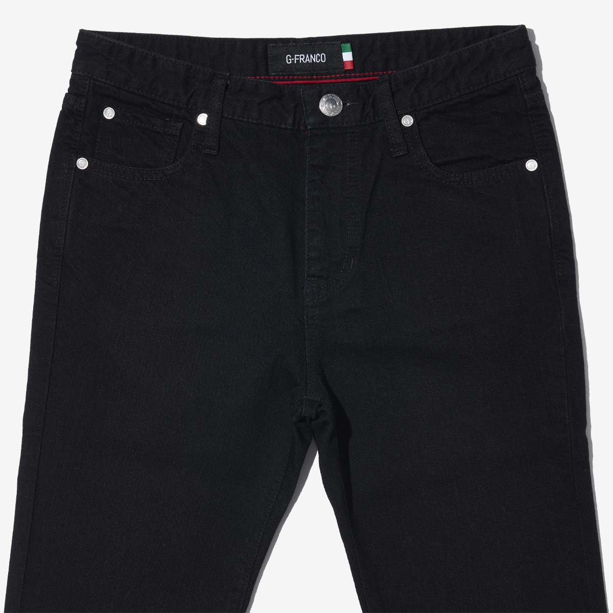 G-FRANCOのレディースジーンズ、SLIM TAPERED（スリムテーパード）Black（ブラック）の正面からのアップ