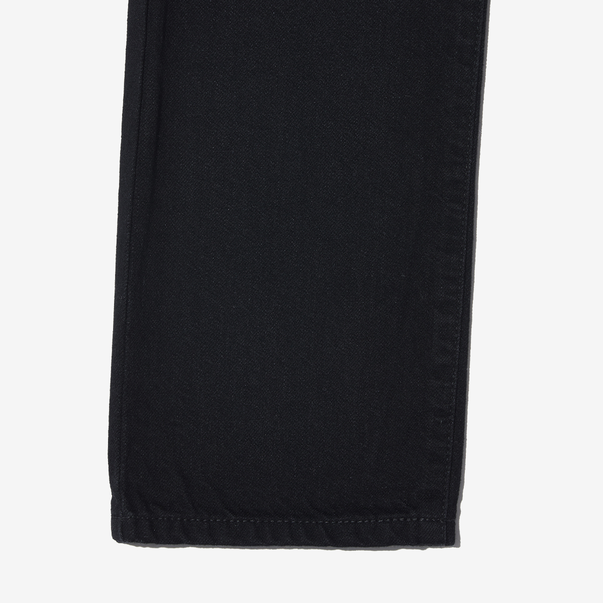 G-FRANCOのレディースジーンズ、SLIM TAPERED（スリムテーパード）Black（ブラック）の裾