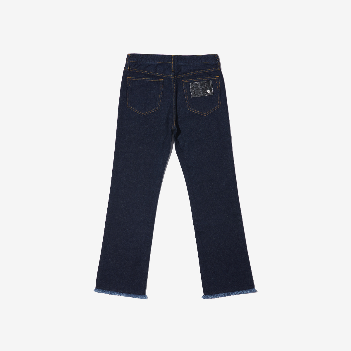G-FRANCOのレディースジーンズ、STRAIGHT SLIT（ストレートスリット）Indigo（インディゴ）の背面からの全体図