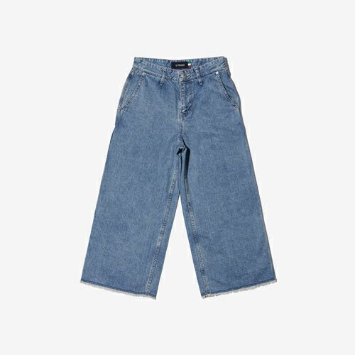 G-FRANCOのレディースジーンズ、WIDE FIT（ワイドフィット）Light Blue（ライトブルー）の正面からの全体図