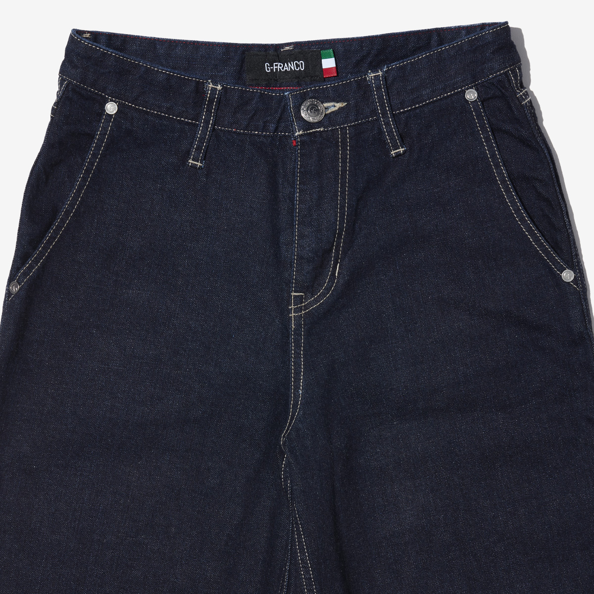 G-FRANCOのレディースジーンズ、WIDE FIT（ワイドフィット）Indigo（インディゴ）の正面からのアップ
