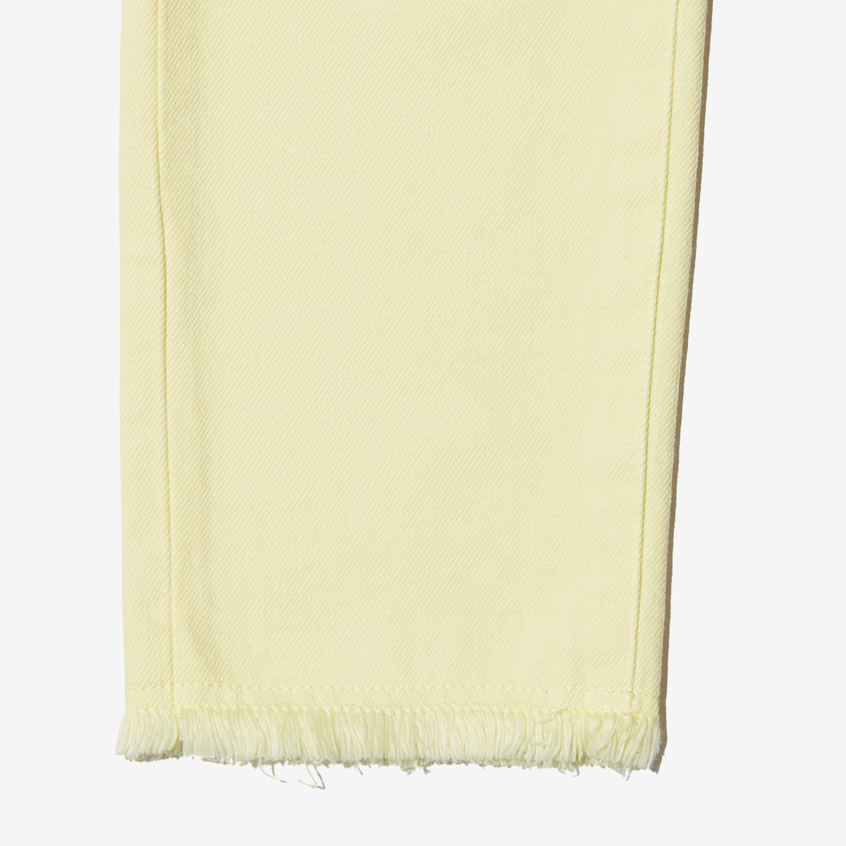 G-FRANCOのレディースジーンズ、COLOR DENIM（カラーデニム）Yellow（イエロー）の裾