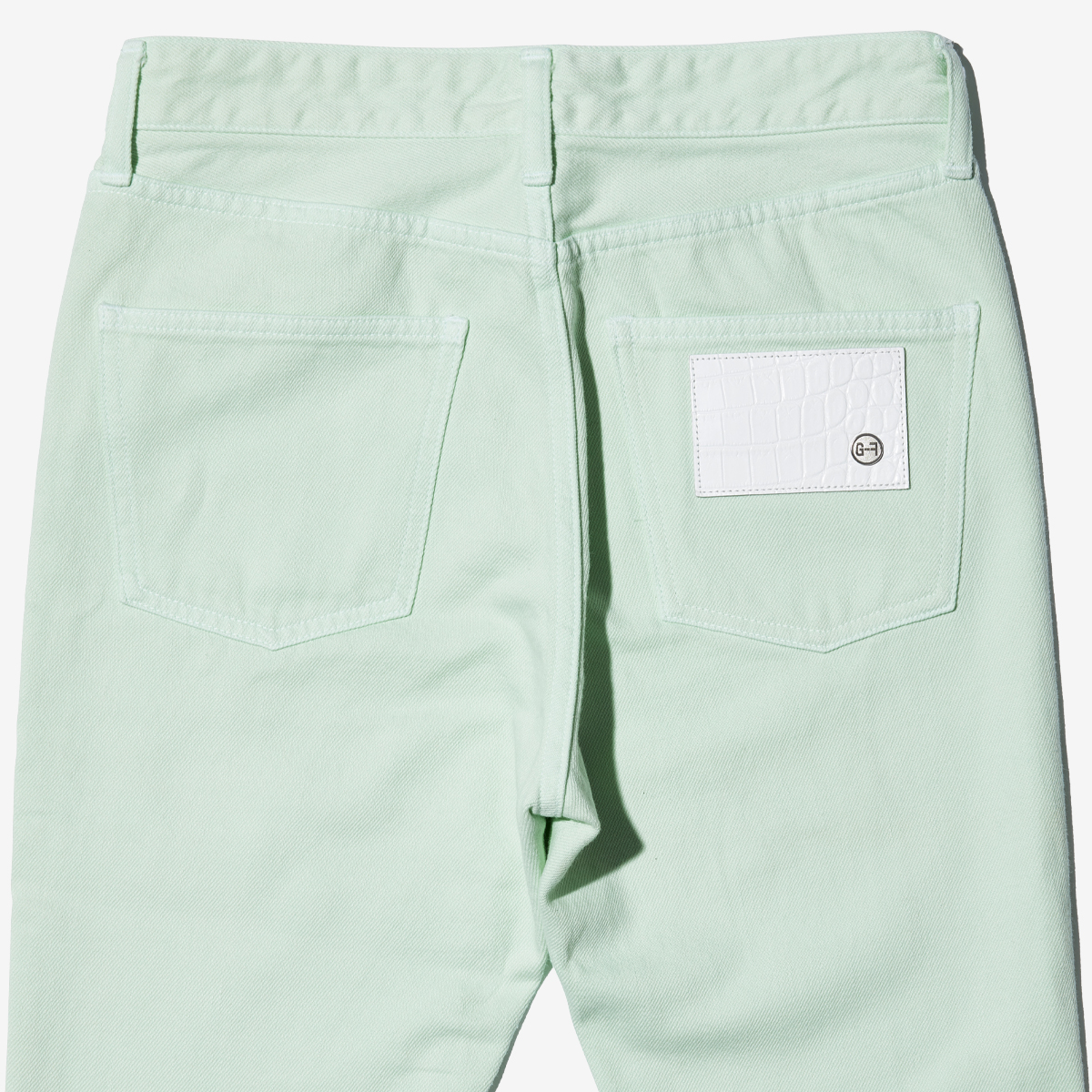 G-FRANCOのレディースジーンズ、COLOR DENIM（カラーデニム）Mint（ミント）の背面からのアップ