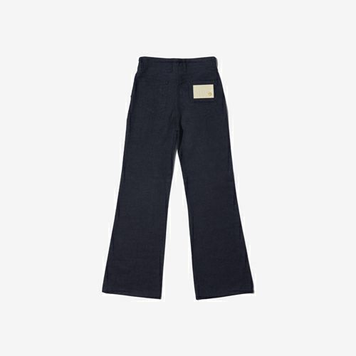 G-FRANCOのレディースジーンズ、HIGH WEST FLARE（ハイウェストフレア）Indigo（インディゴ）の背面からの全体図