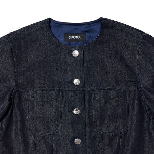 G-FRANCOのレディースデニムジャケット、COLLARLESS SILK JACKET（カラーレスシルクジャケット）Indigo（インディゴ）の襟周り