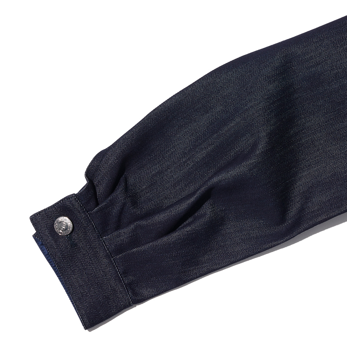 G-FRANCOのレディースデニムジャケット、COLLARLESS SILK JACKET（カラーレスシルクジャケット）Indigo（インディゴ）の袖