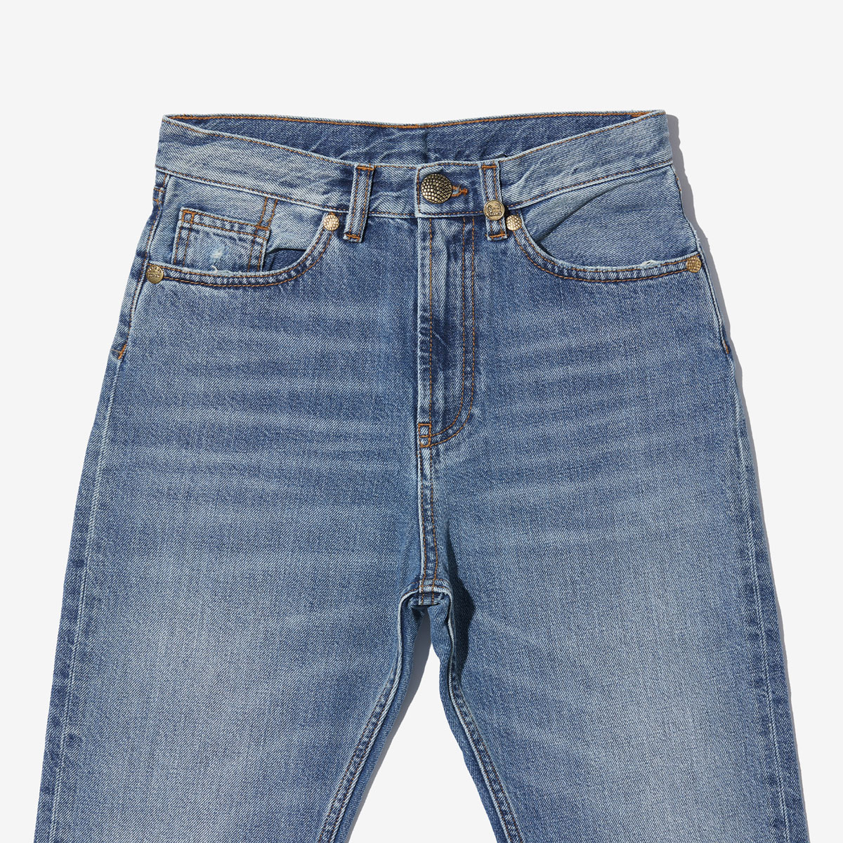 G-FRANCOのレディースジーンズ、VENERE（ヴェネレ）Light Blue（ライトブルー）の正面からのアップ