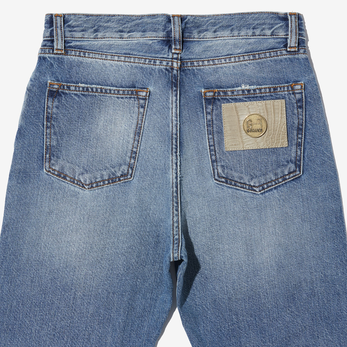 G-FRANCOのレディースジーンズ、VENERE（ヴェネレ）Light Blue（ライトブルー）の背面からのアップ