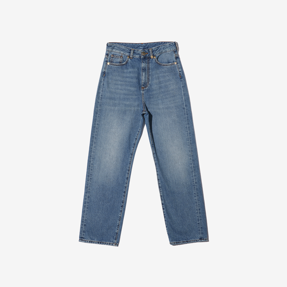 G-FRANCOのレディースジーンズ、GIUNONE（ジュノーネ）Light Blue（ライトブルー）の正面からの全体図