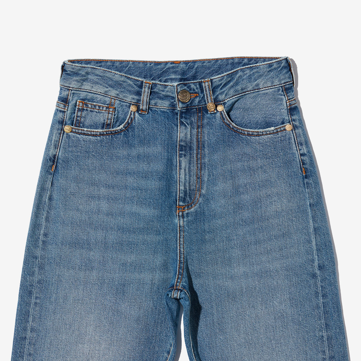 G-FRANCOのレディースジーンズ、GIUNONE（ジュノーネ）Light Blue（ライトブルー）の正面からのアップ