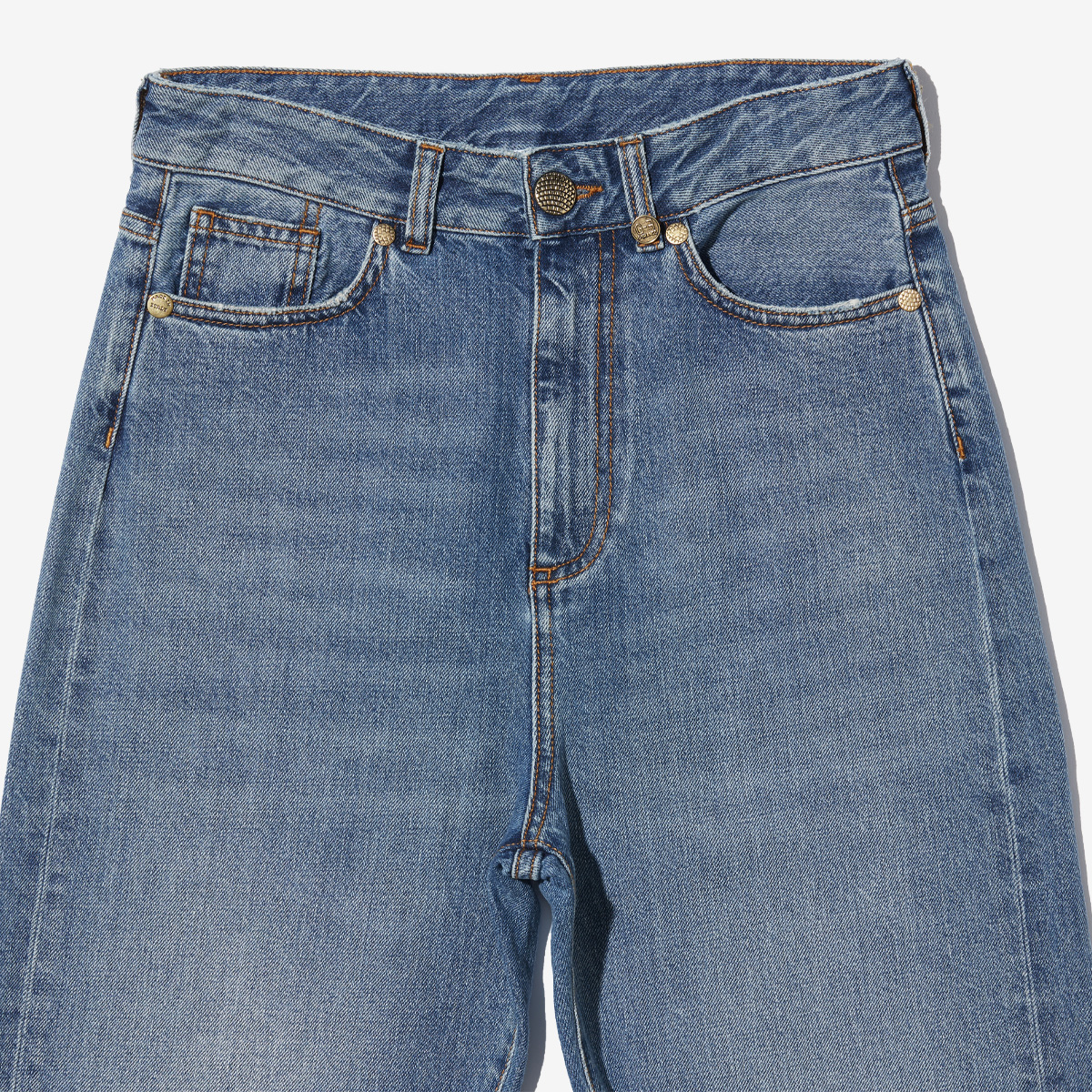 G-FRANCOのレディースジーンズ、GIUNONE（ジュノーネ）Light Blue（ライトブルー）の正面からのアップ