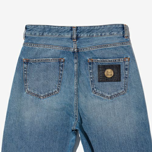 G-FRANCOのレディースジーンズ、GIUNONE（ジュノーネ）Light Blue（ライトブルー）の背面からのアップ