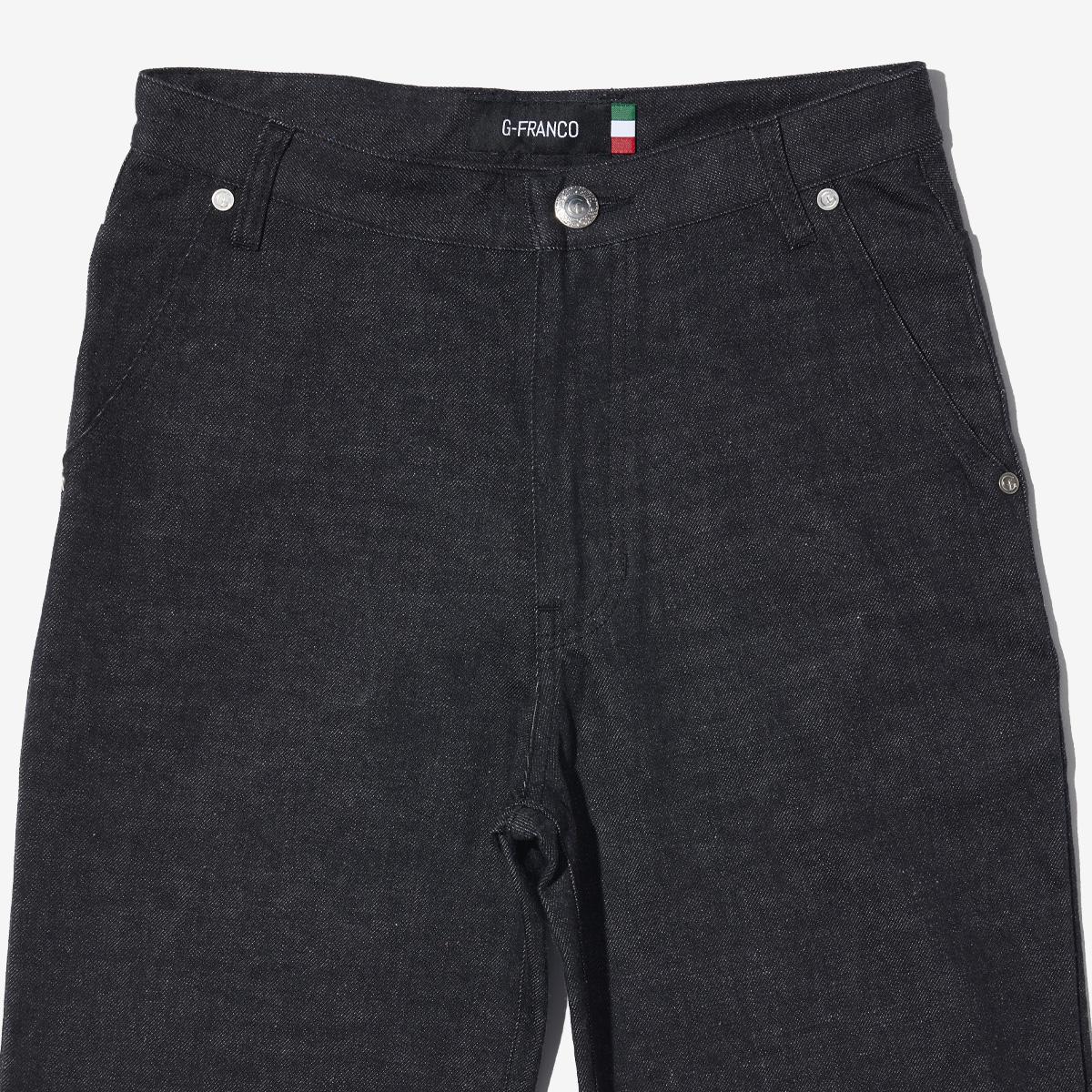 G-FRANCOのレディースジーンズ、HIGH WEST FLARE（ハイウェストフレア）Gray（グレイ）の正面からのアップ