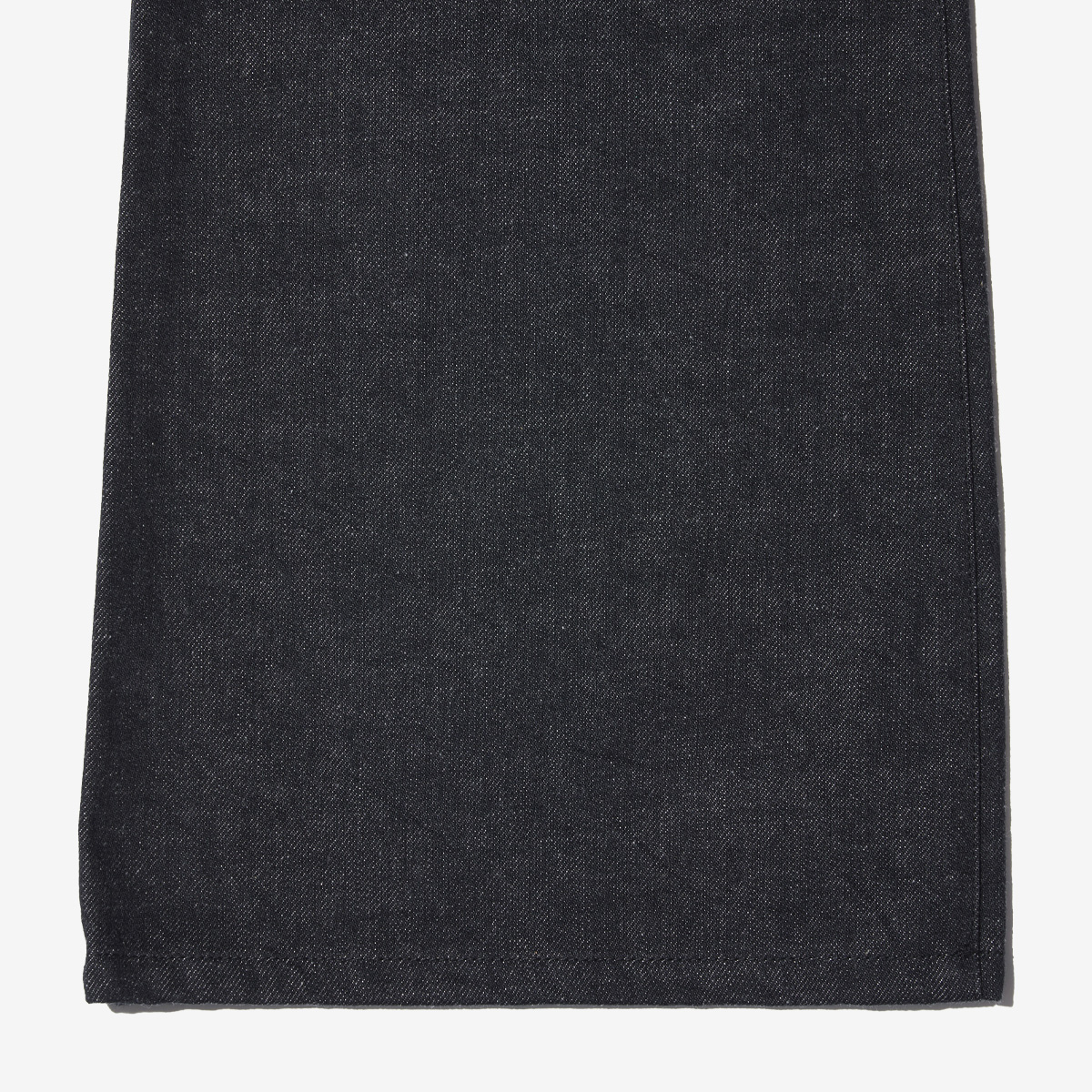 G-FRANCOのレディースジーンズ、HIGH WEST FLARE（ハイウェストフレア）Gray（グレイ）の裾