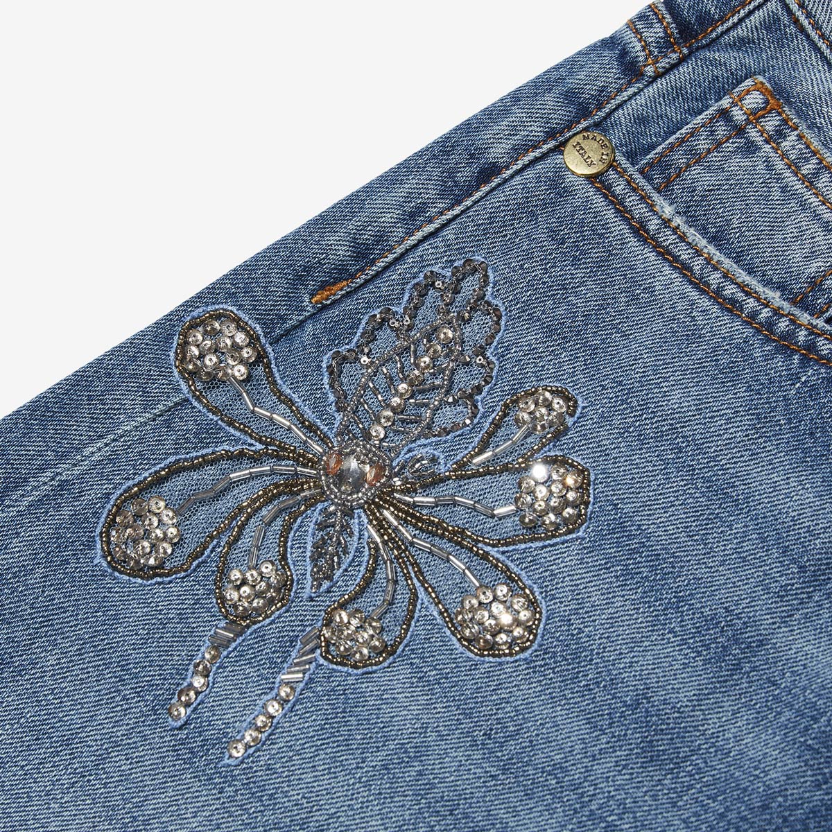 G-FRANCOのレディースジーンズ、GIUNONE EMB.（ジュノーネ）Light Blue（ライトブルー）の装飾