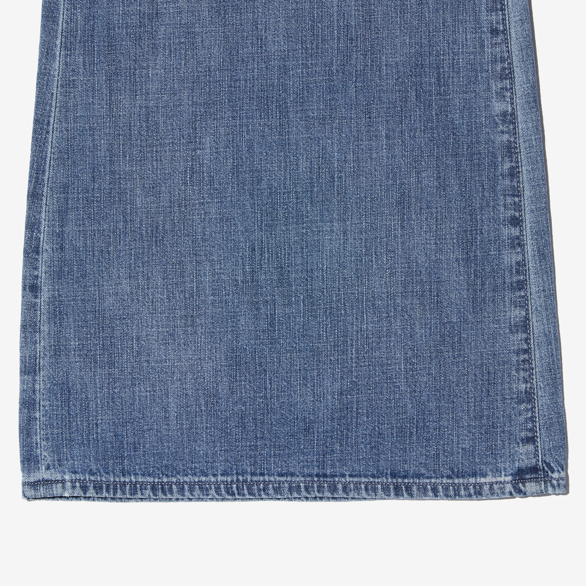 G-FRANCOのレディースジーンズ、VESTA EMB.（ヴェスタ）Light Blue（ライトブルー）の裾