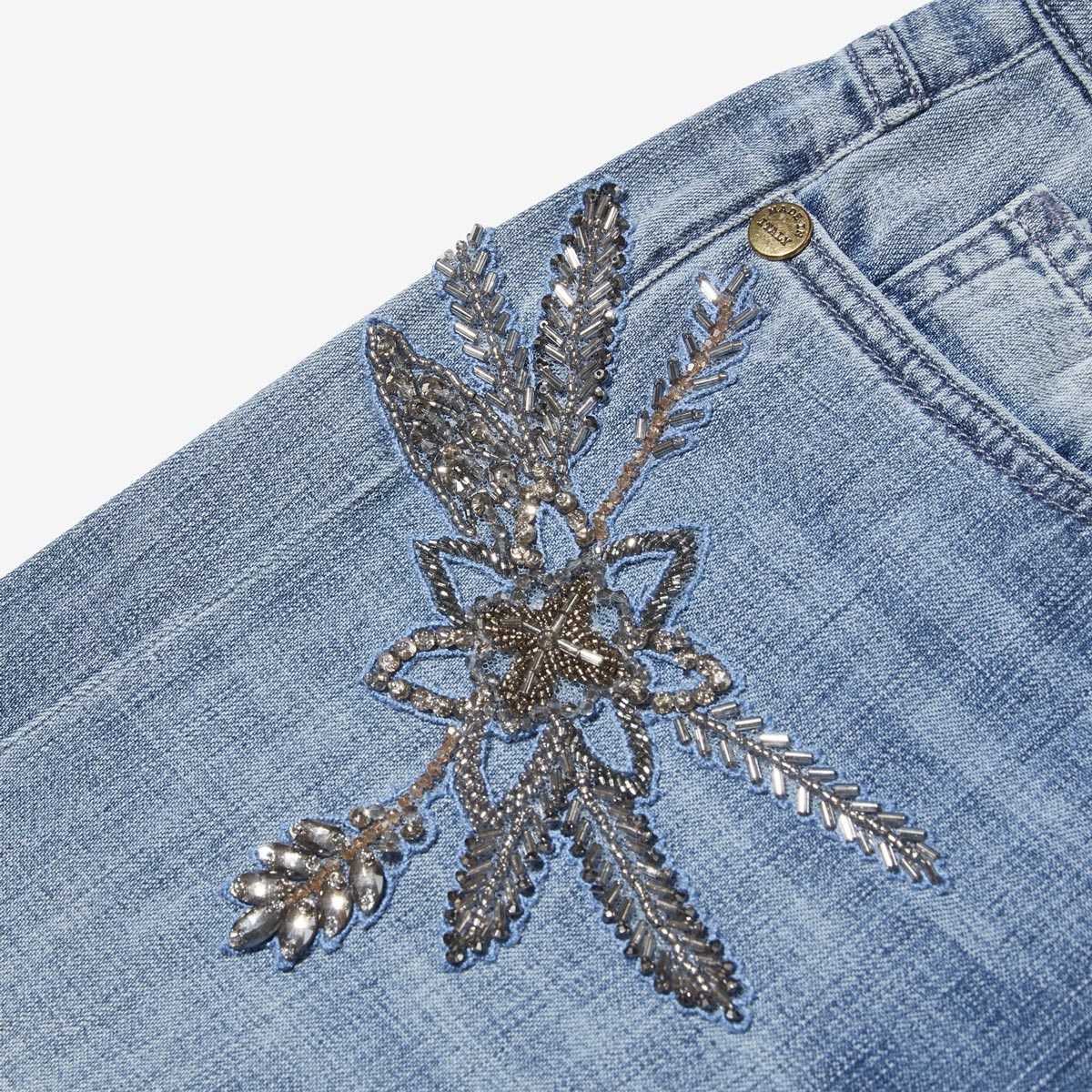 G-FRANCOのレディースジーンズ、VESTA EMB.（ヴェスタ）Light Blue（ライトブルー）の装飾
