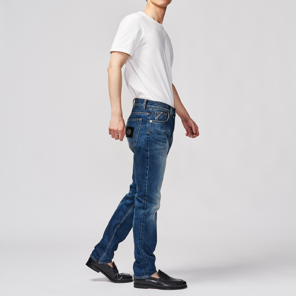 G-FRANCOのメンズジーンズ、GIOVE（ジョーべ）Capri Blue（カプリブルー）の背面からのアップ