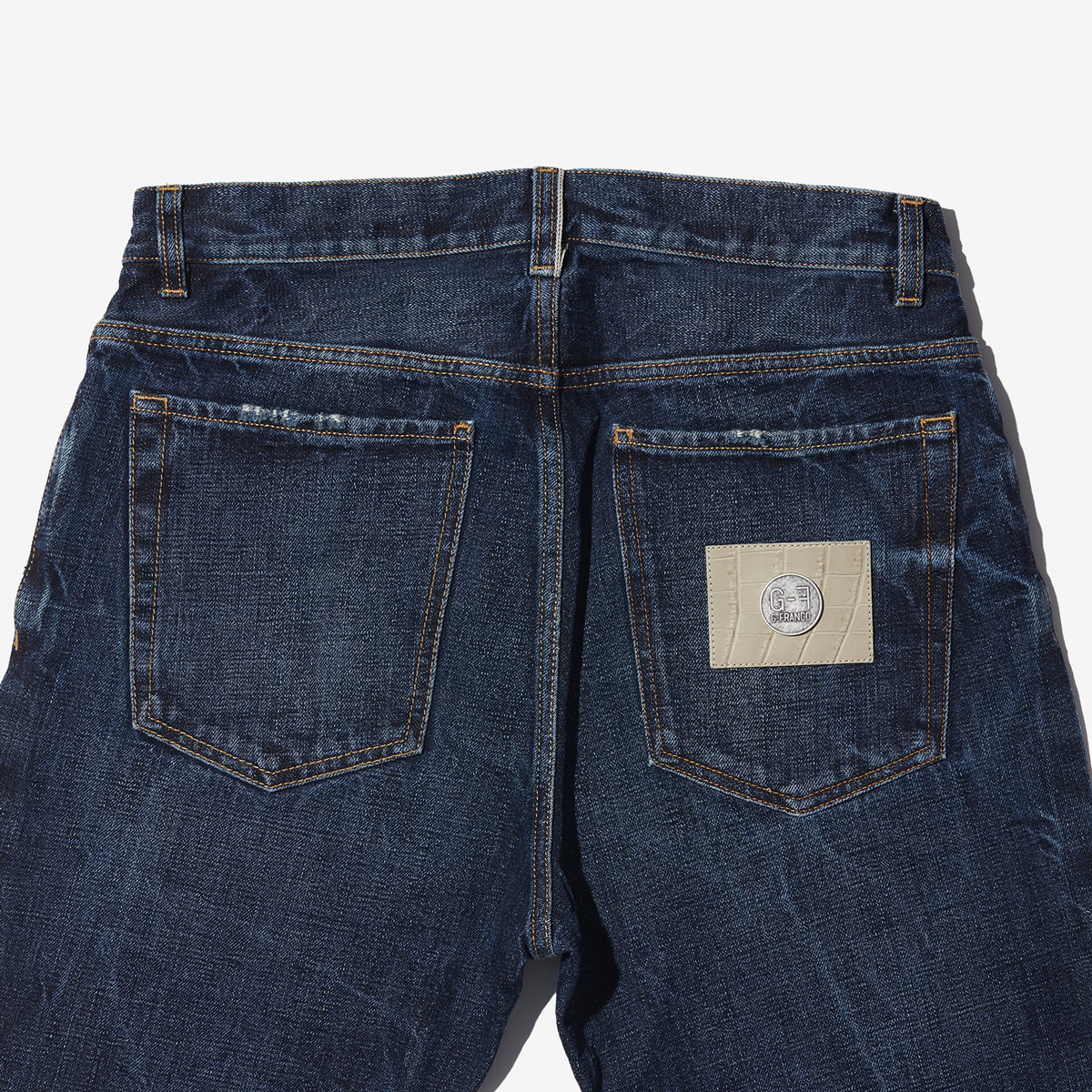 G-FRANCOのメンズジーンズ、BACCO（バッコ）Storomboli Blue（ストロンボリブルー）の背面からのアップ