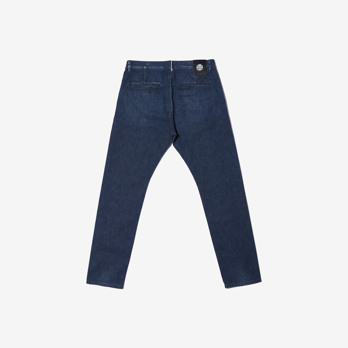 G-FRANCOのメンズジーンズ、APOLLO（アポロ）Pantelleria Blue（パンテッレリアブルー）の背面からの全体図