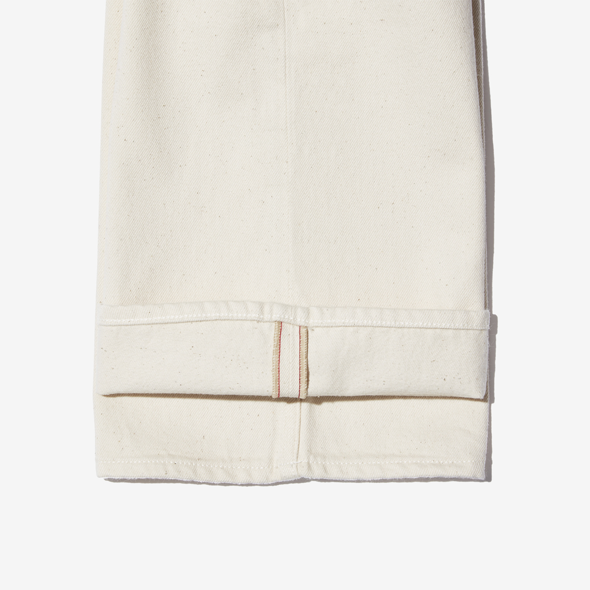 G-FRANCOのレディースジーンズ、ATHENA（アテナ）Beige（ベージュ）の裾