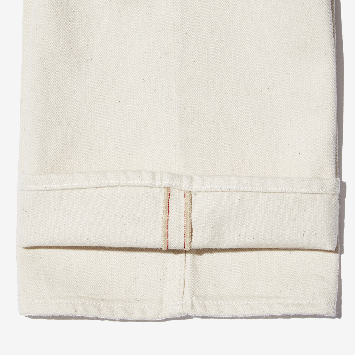 G-FRANCOのレディースジーンズ、ATHENA（アテナ）Beige（ベージュ）の裾