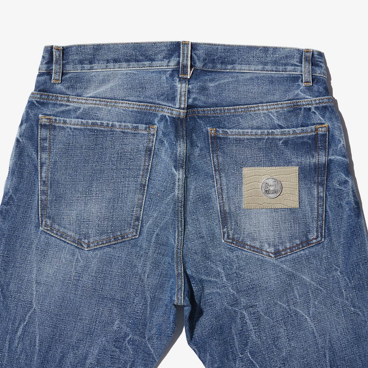 G-FRANCOのメンズジーンズ、BACCO(バッコ)のAlicante Blue（アリカンテブルー）の背面からのアップ