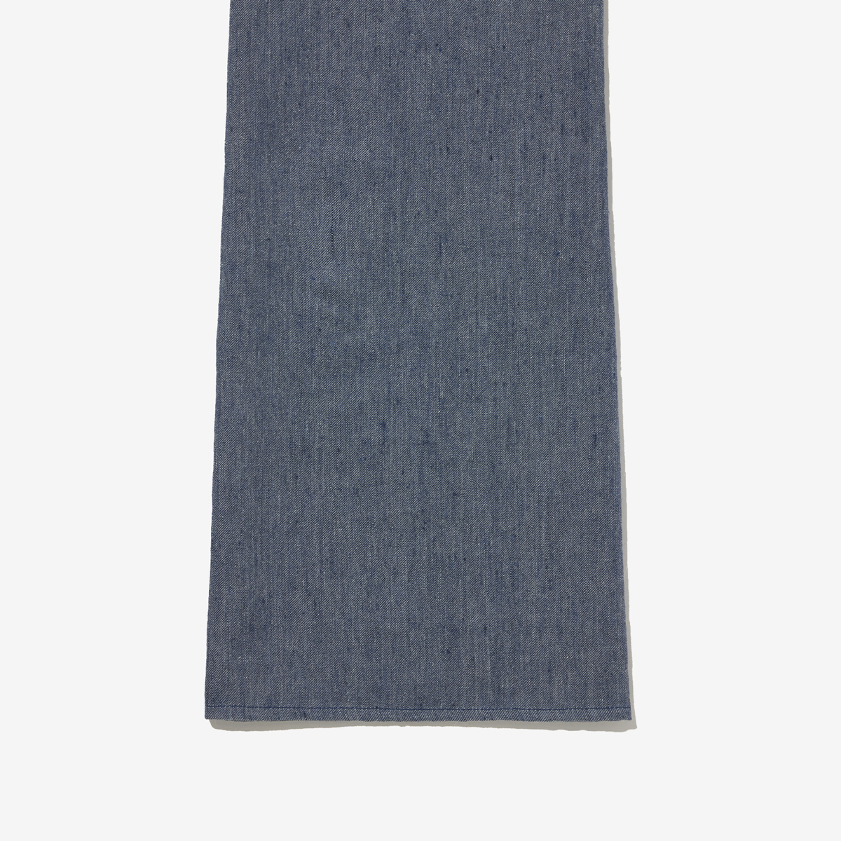 G-FRANCOのレディースジーンズ、NIKE（ニケ）Bologna Blue（ボローニャブルー）の裾