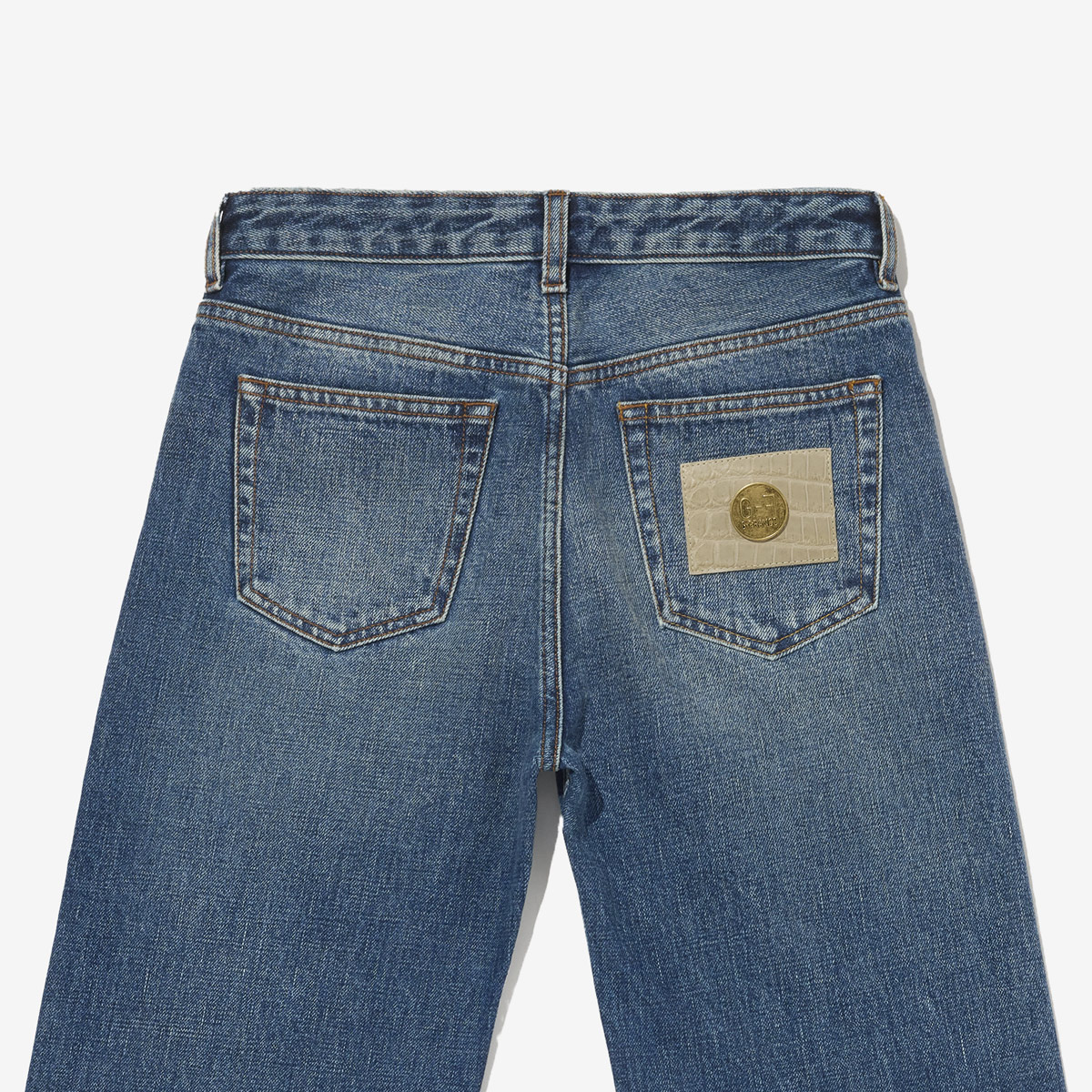 G-FRANCOのレディースジーンズ、ATHENA（アテナ）Venice Blue（ベニスブルー）の背面からのアップ