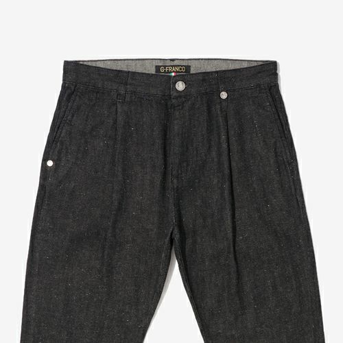 G-FRANCOのメンズチノパン、MERCURIO メルクリオの正面からのアップ画像。