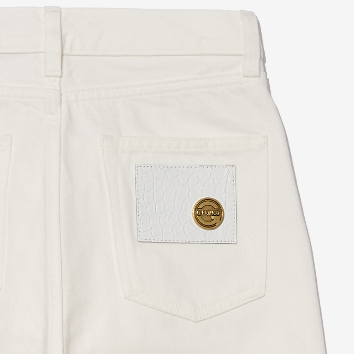 G-FRANCOのウィメンズデニムVENEREベネレの革タグの画像