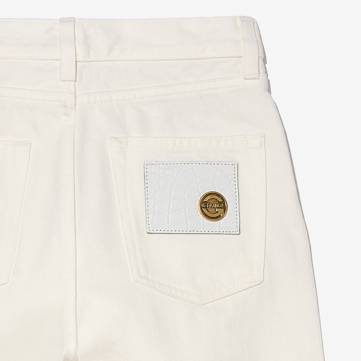 G-FRANCOのウィメンズデニムVENEREベネレの革タグの画像