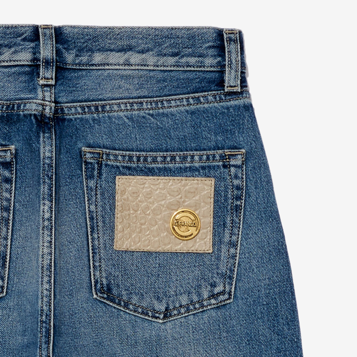 G-FRANCOのウィメンズデニムVENEREベネレの革タグの画像