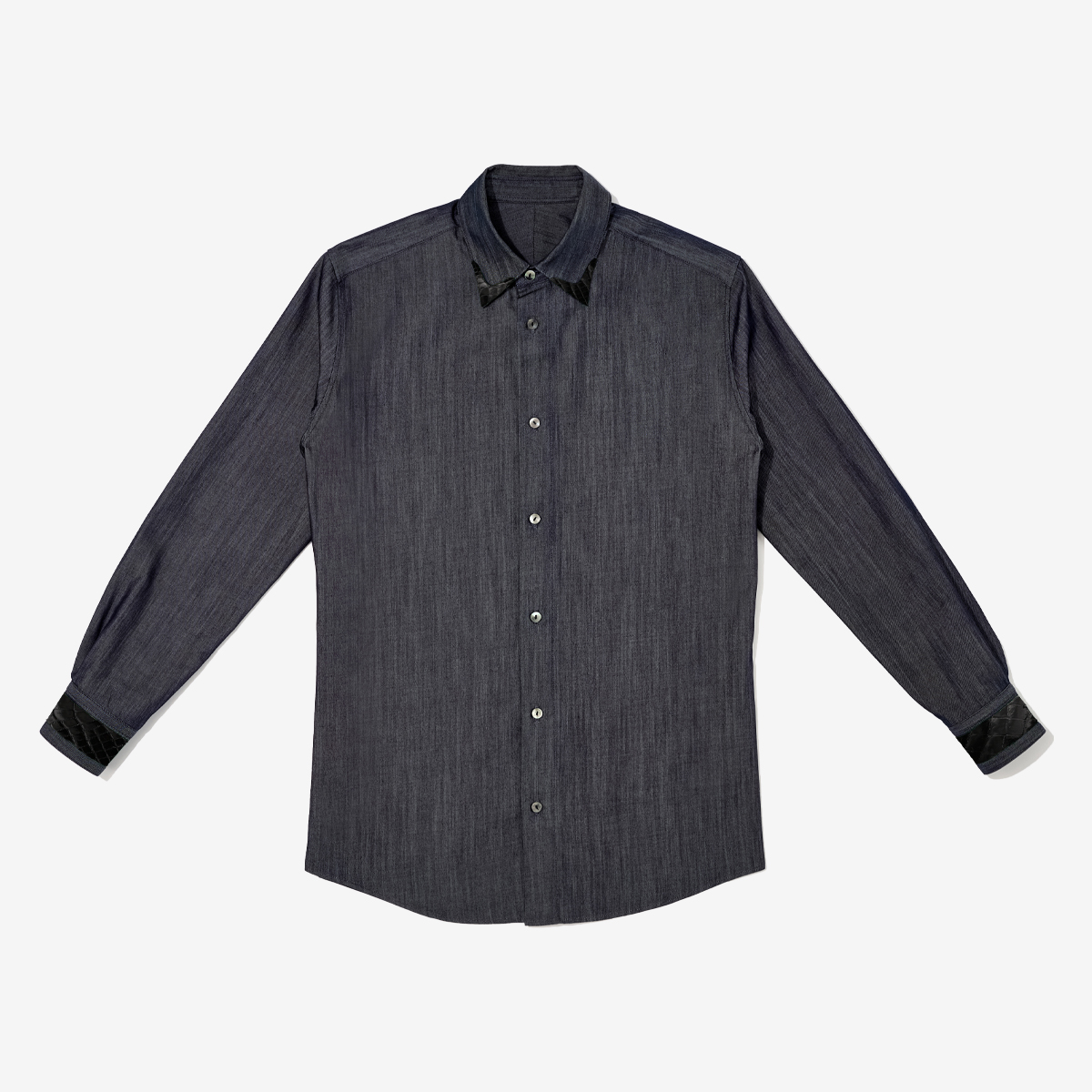 G-FRANCOのメンズデニムシャツ蚕糸（サンシ）ブラックの正面からの画像