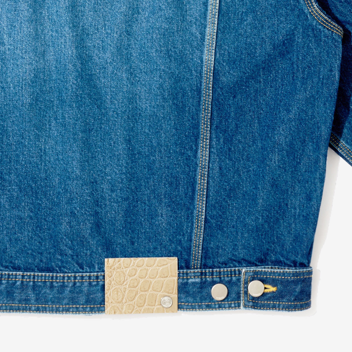 G-FRANCOのメンズデニムジャケットタックジャケットナミの背面からの拡大画像